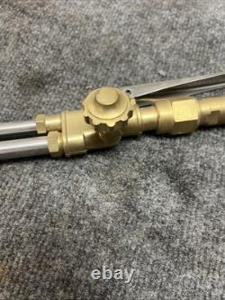 Oxweld Victor Style Cutting Welding Torch (644047-A Attachment) (64407-O Handle)