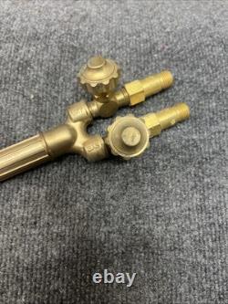 Oxweld Victor Style Cutting Welding Torch (644047-A Attachment) (64407-O Handle)