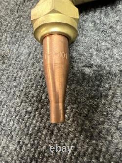 Oxweld Victor Style Cutting Welding Torch (644047-A Attachment) (64407-O Handle)