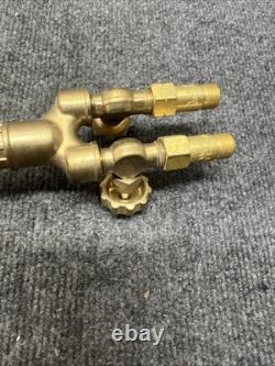 Oxweld Victor Style Cutting Welding Torch (644047-A Attachment) (64407-O Handle)