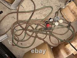 Oxy-Acetylene Gas Welding & Cutting Kit Torch Handle with Hoses Dual-Gauge Regs