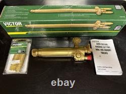 Victor MT204 Short Barrel Machine Cutting Torch & Flashback Arrestors 0380-0215